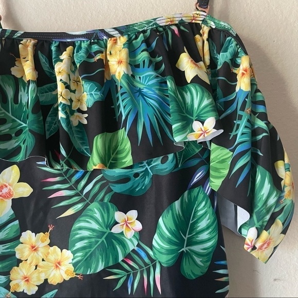 FunnyGirl Flounce One Piece Tropical Floral Swimsuit - Picture 5 of 6